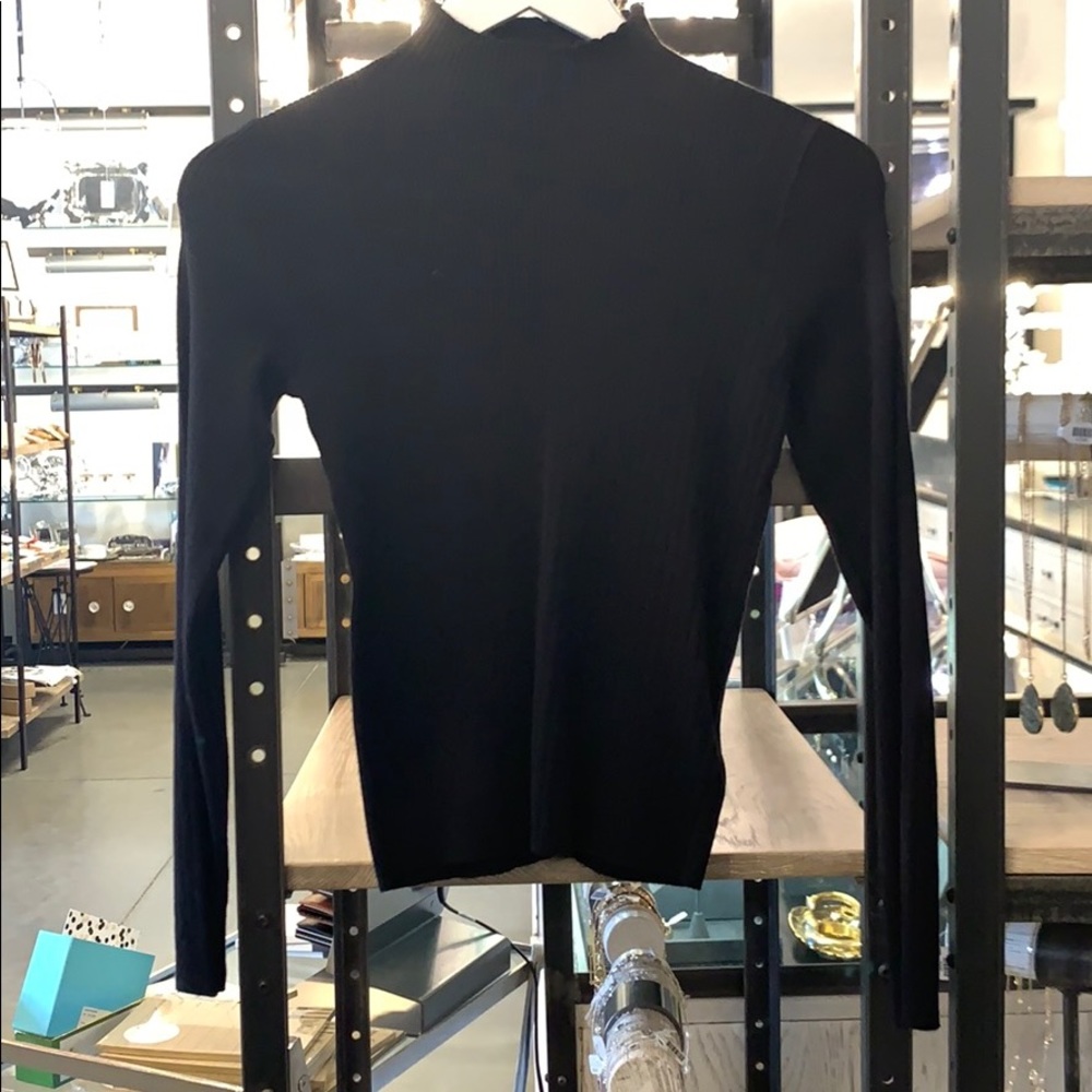 NWT! Mockneck long sleeve top